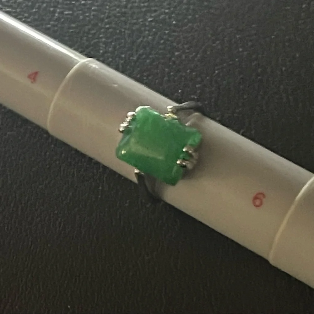 New Handmade Rare Natural Green Jadeite Rectangular Stone Sterling Silver Ring